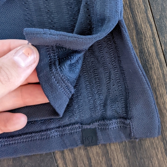 Lululemon Navy Long Sleeve Crop - Picture 3 of 7